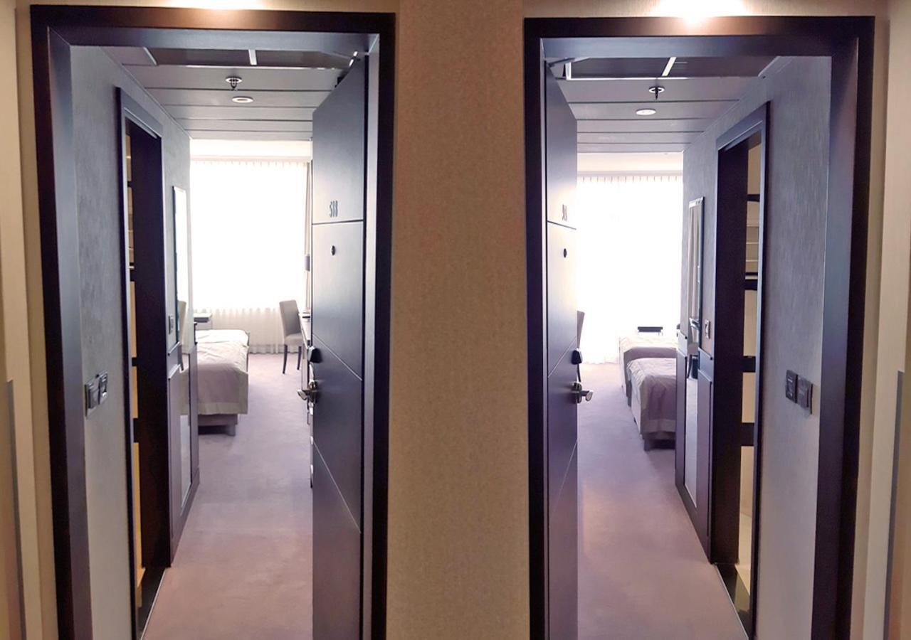 Neighbouring Rooms,1209592858:JPEG