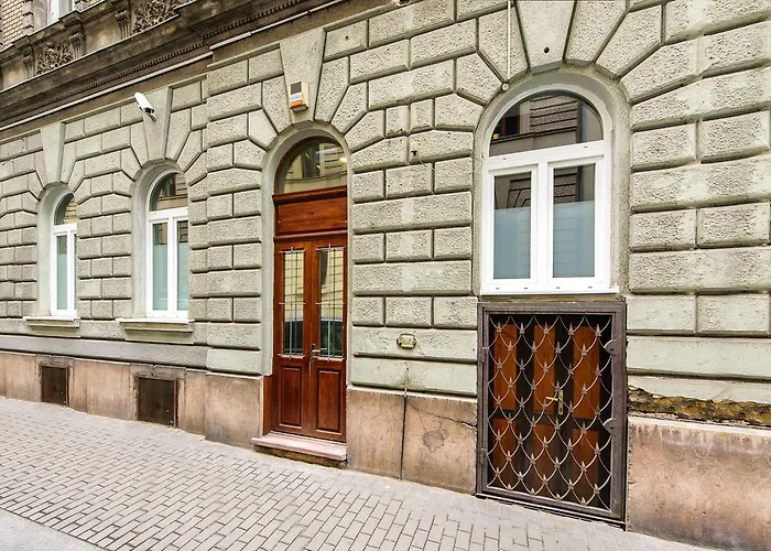 Budapest Citi Guesthouse - Contactless Self Check In